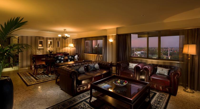 מלון Stamford Plaza אדלייד מראה חיצוני תמונה A suite at the Four Seasons Hotel, Cairo
