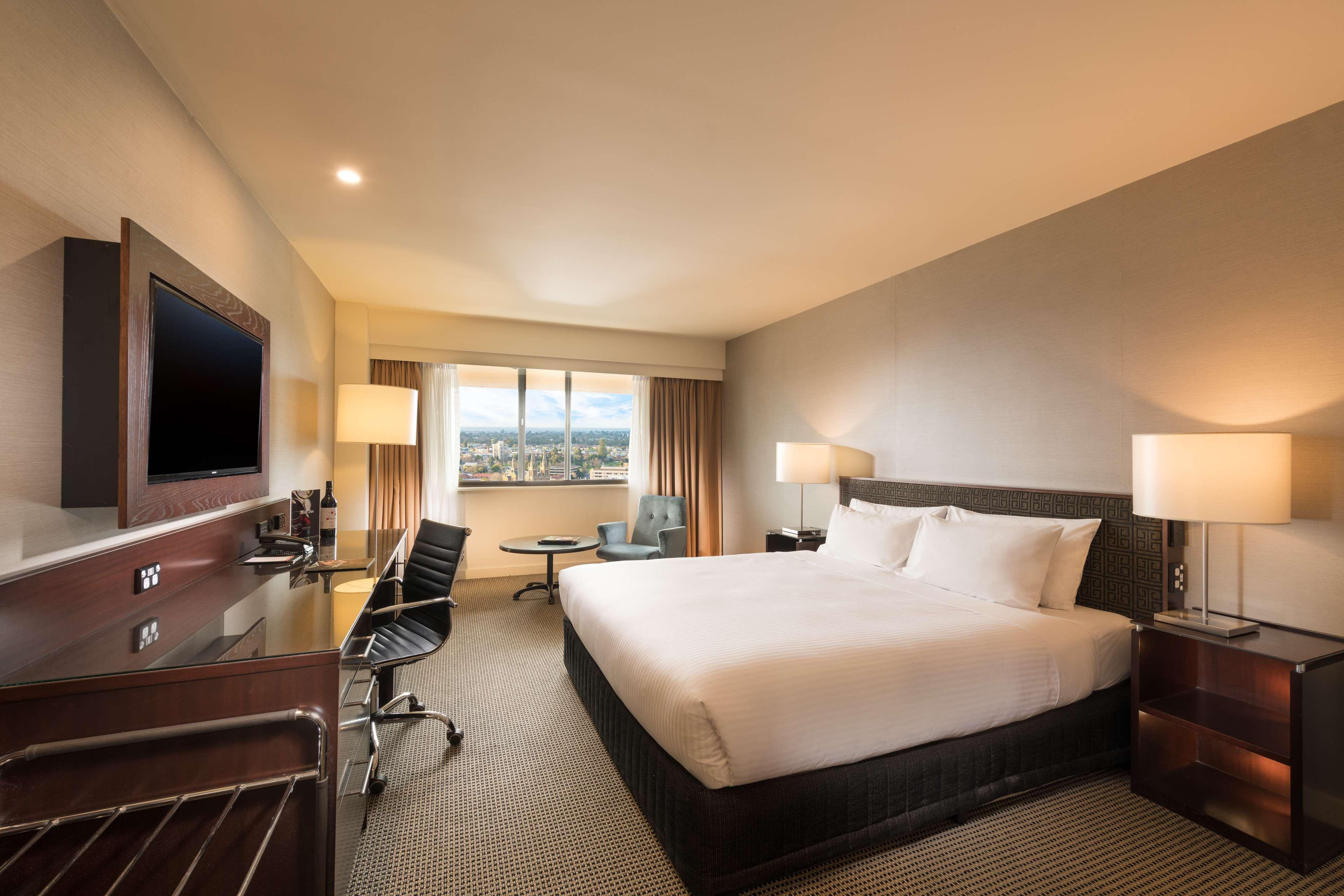 מלון Stamford Plaza אדלייד מראה חיצוני תמונה A guest room at the Hilton San Francisco