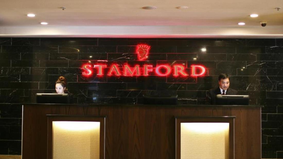 מלון Stamford Plaza אדלייד מראה חיצוני תמונה Stamford logo at the reception of the hotel