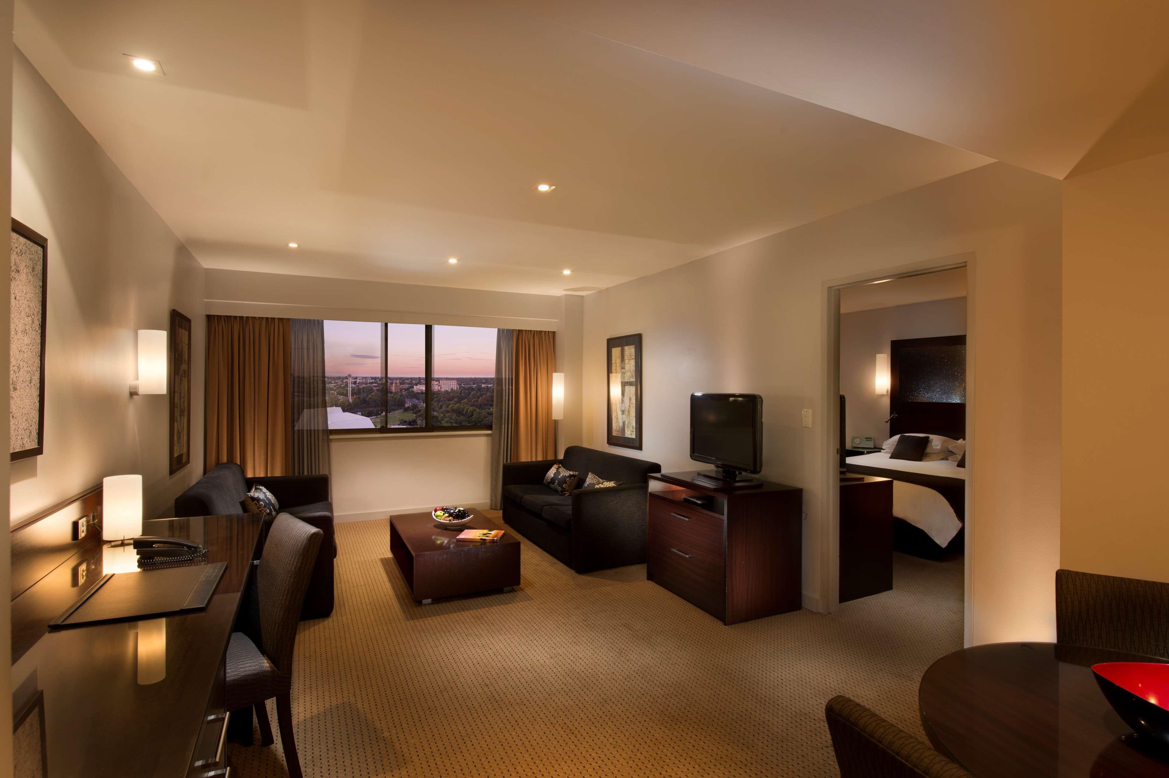 מלון Stamford Plaza אדלייד חדר תמונה A suite at the Westin