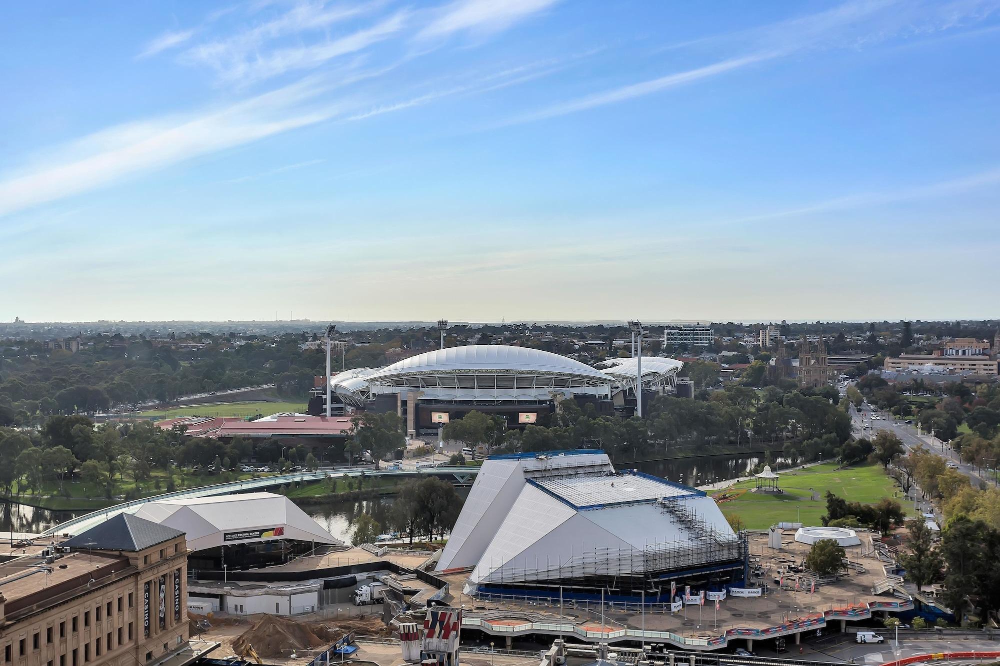 מלון Stamford Plaza אדלייד מראה חיצוני תמונה The Adelaide Oval, the home of the Adelaide Crows
