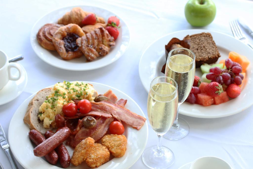 מלון Stamford Plaza אדלייד מראה חיצוני תמונה A typical breakfast buffet